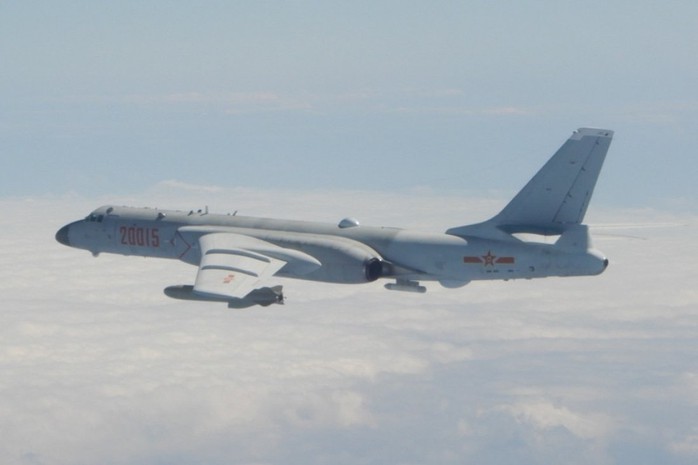 Trung Quốc: Điều máy bay mang “lưỡi hái tử thần” ra gần Nhật Bản - Ảnh 1.