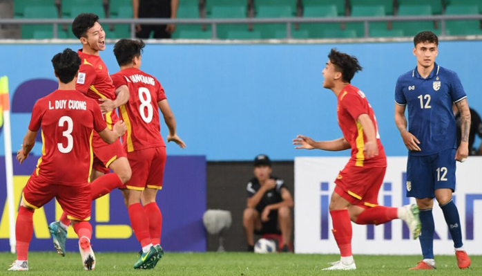 Thủ thành U23 Việt Nam nói gì về bàn thua đầu tiên ở trận đấu U23 Thái Lan? - Ảnh 3.