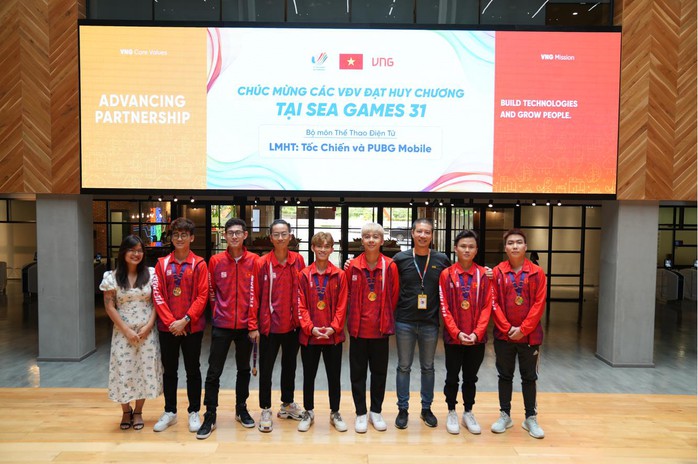 Esports Việt nhất toàn đoàn tại SEA Games 31: Đã đến lúc cần nhìn thể thao điện tử ở góc độ chuyên nghiệp! - Ảnh 3.