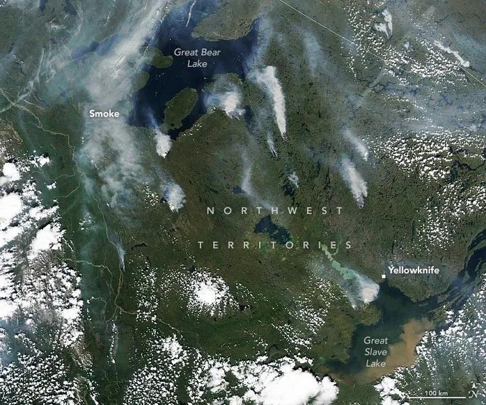 Bầu trời Bắc Cực đang đổi màu xám đen đáng sợ - Ảnh 2.