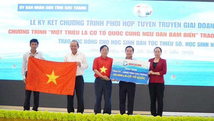 Vững tâm vươn khơi, bám biển - Ảnh 1.