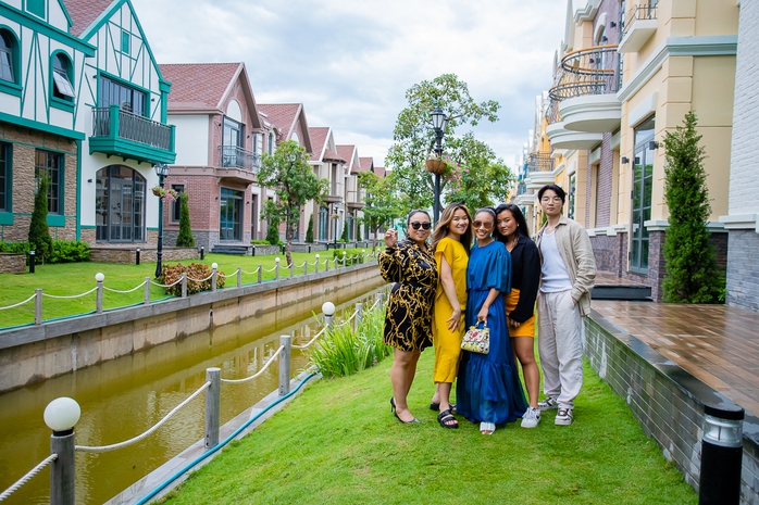 Đại gia đình Đoan Trang “chill hè” tại NovaWorld Ho Tram - Ảnh 3. Đại gia đình Đoan Trang “chill hè” tại NovaWorld Ho Tram - Ảnh 3.