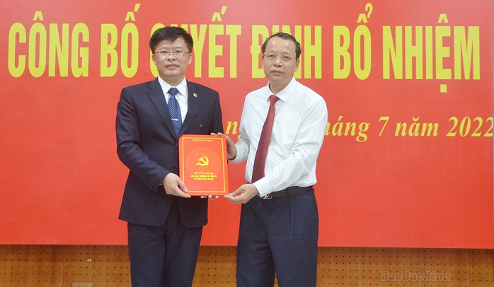 Thay đổi nhiều nhân sự tỉnh Bắc Ninh, nữ hiệu trưởng làm giám đốc sở - Ảnh 2.
