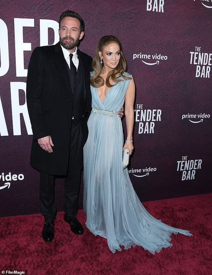 Nối lại tình xưa, Jennifer Lopez và Ben Affleck kết hôn - Ảnh 4.