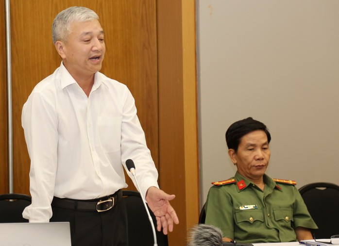 Giám đốc Sở Y tế Bình Định nói về việc hàng loạt nhân viên y tế nghỉ việc - Ảnh 1.