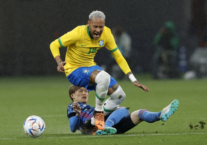 Bị rao bán, Neymar chơi khó PSG - Ảnh 2.