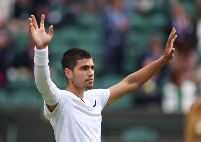 Tài năng trẻ Tây Ban Nha vào vòng 4 Wimbledon 2022, chờ đại chiến Djokovic - Ảnh 4.