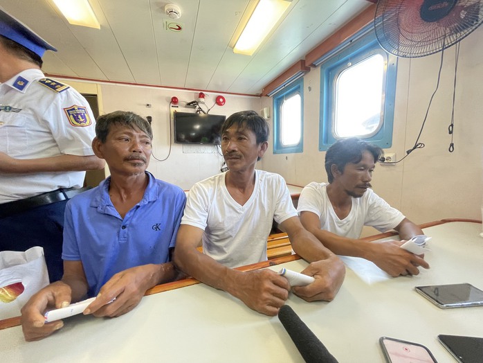 4 ngư dân kể lại chuyện sống sót thần kỳ sau 9 ngày lênh đênh trên biển - Ảnh 5.