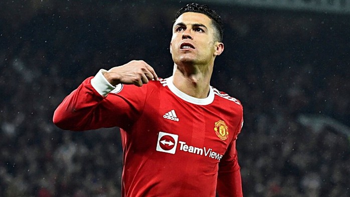 Ronaldo trở lại Anh để làm rõ tương lai - Ảnh 3.