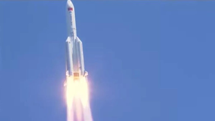 Thân tên lửa Trung Quốc 25 tấn có thể rơi ngược lại Trái Đất ngày 31-7 - Ảnh 1.