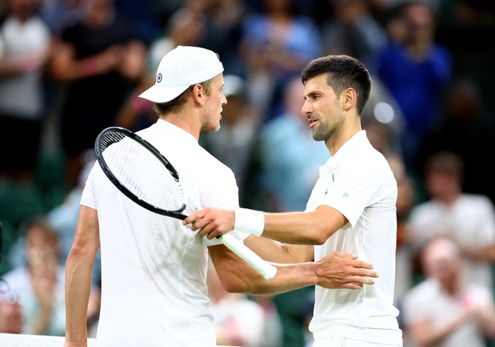 Djokovic vào tứ kết, lỡ hẹn tiểu Nadal tại Wimbledon 2022 - Ảnh 4.