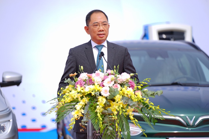 Khánh thành trạm sạc xe điện VinFast đầu tiên tại cửa hàng xăng dầu PVOIL - Ảnh 4.
