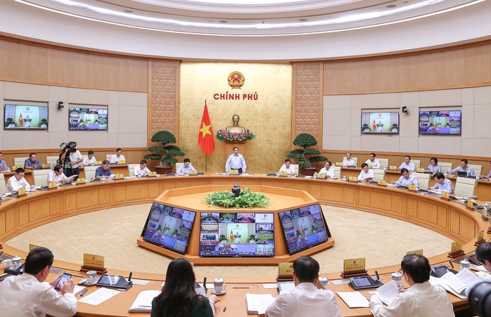 Thủ tướng chủ trì hội nghị trực tuyến Chính phủ với các địa phương - Ảnh 2.