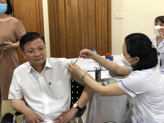 Tổng LĐLĐ Việt Nam kêu gọi công nhân, viên chức, lao động cả nước tiêm vắc-xin ngừa Covid-19 - Ảnh 3.