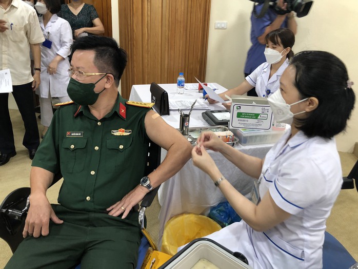 Tổng LĐLĐ Việt Nam kêu gọi công nhân, viên chức, lao động cả nước tiêm vắc-xin ngừa Covid-19 - Ảnh 2.