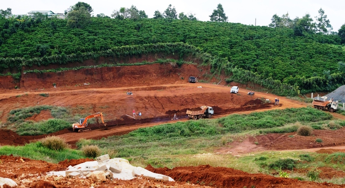 Lâm Đồng: Quy định mới về việc tách, hợp thửa đất sau cơn sốt đất ảo - Ảnh 2.