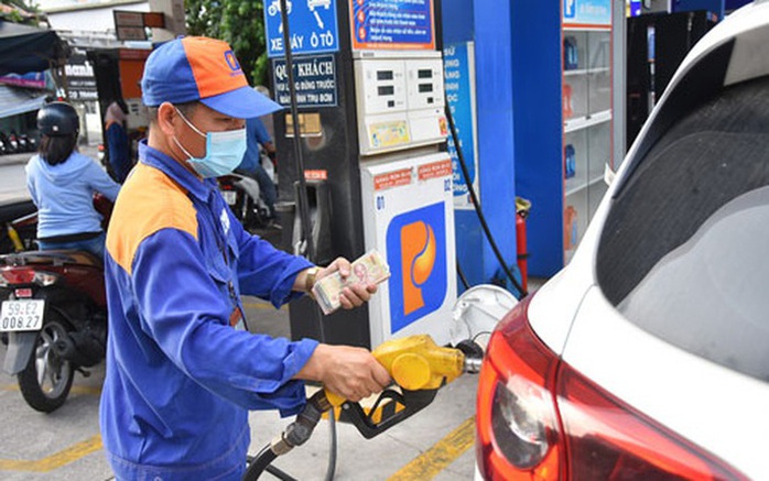 Giá xăng dầu tăng trở lại sau 4 lần giảm liên tiếp - Ảnh 1.