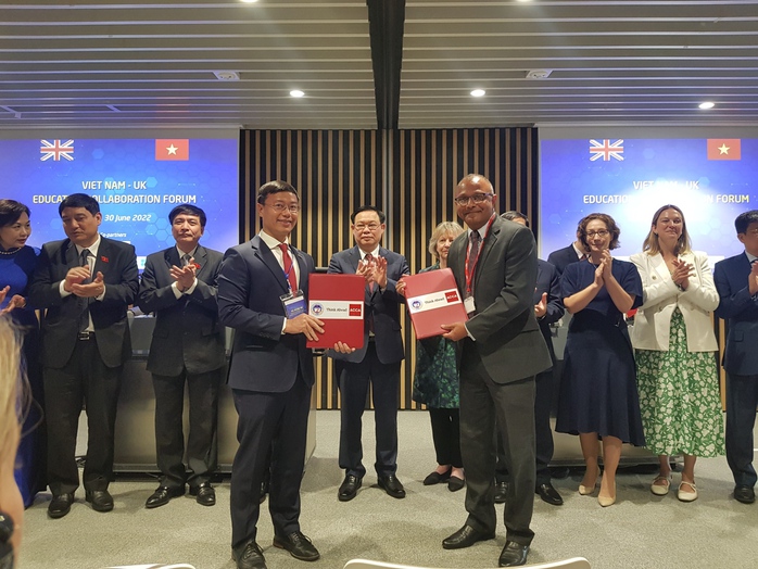 Đại học Kinh tế Quốc dân và ACCA tiếp tục hợp tác chiến lược - Ảnh 1. Đại học Kinh tế Quốc dân và ACCA tiếp tục hợp tác chiến lược - Ảnh 1.