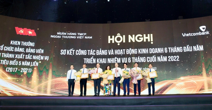 Vietcombank quyết tâm hoàn thành mục tiêu năm 2022 - Ảnh 4.