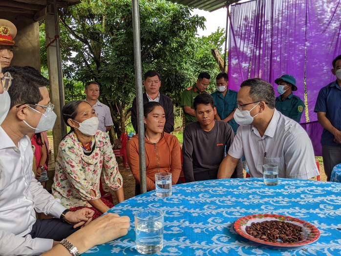 Vụ tai nạn thảm khốc ở Huế: Ô tô chở người ở thùng chở hàng là sai quy định - Ảnh 1.