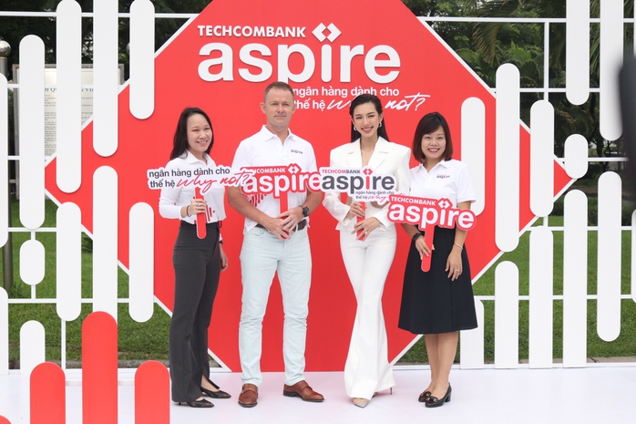 Ra mắt thương hiệu tài chính Techcombank Aspire dành riêng cho thế hệ “Why Not” - Ảnh 2. Ra mắt thương hiệu tài chính Techcombank Aspire dành riêng cho thế hệ “Why Not” - Ảnh 2.