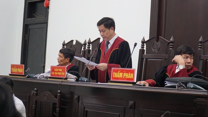 Tình tiết mới tại phiên xử phúc thẩm vụ kiện chủ tịch UBND tỉnh Khánh Hòa - Ảnh 2.