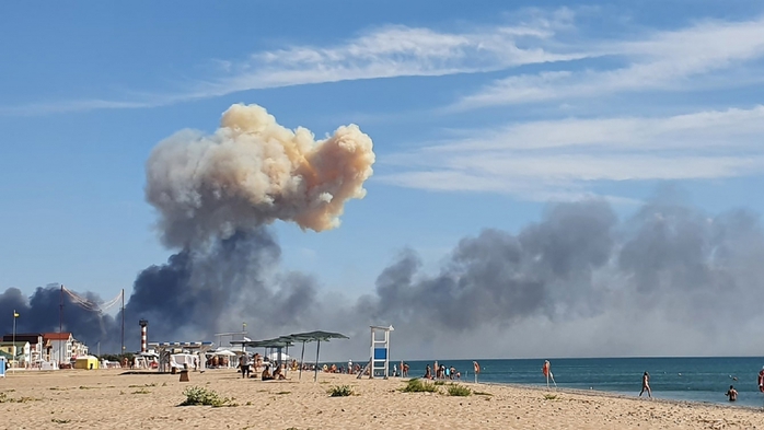 Hé lộ bên đứng sau 3 vụ nổ ở Crimea - Ảnh 1.