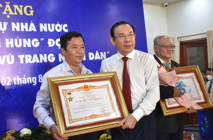 Truy tặng danh hiệu Mẹ Việt Nam anh hùng cho 5 cá nhân ở TP HCM - Ảnh 1.