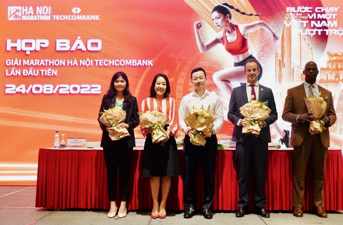 Giải chạy Hà Nội Marathon Techcombank lần đầu tiên cùng thông điệp “Dấu ấn vượt trội” - Ảnh 1. Giải chạy Hà Nội Marathon Techcombank lần đầu tiên cùng thông điệp “Dấu ấn vượt trội” - Ảnh 1.