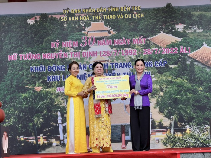 Bến Tre kỷ niệm 30 năm ngày mất Nữ tướng Nguyễn Thị Định - Ảnh 7.