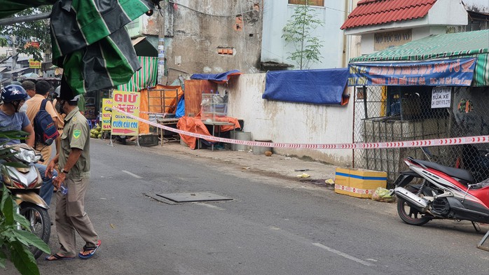 Án mạng trên đường Hồ Văn Long ở quận Bình Tân, TP HCM - Ảnh 1.