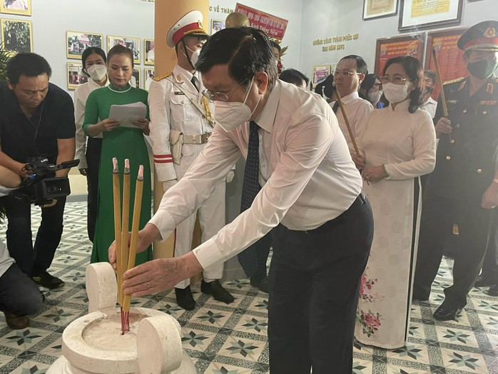 Tri ân, tưởng niệm nhiều lãnh đạo phong trào cách mạng hy sinh ngày 28-8-1941 - Ảnh 4.