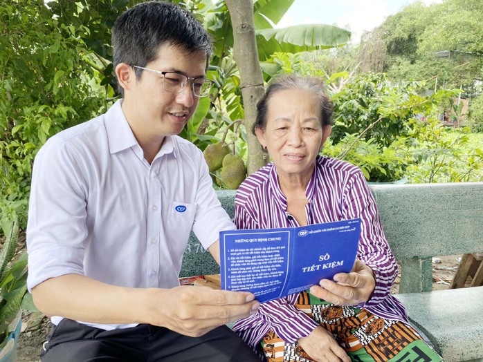 CEP cùng người thu nhập thấp thực hành tiết kiệm - Ảnh 1. CEP cùng người thu nhập thấp thực hành tiết kiệm - Ảnh 1.