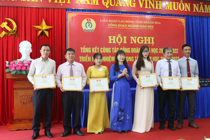 Công đoàn Giáo dục Khánh Hòa tổng kết hoạt động năm học 2021-2022 - Ảnh 1.