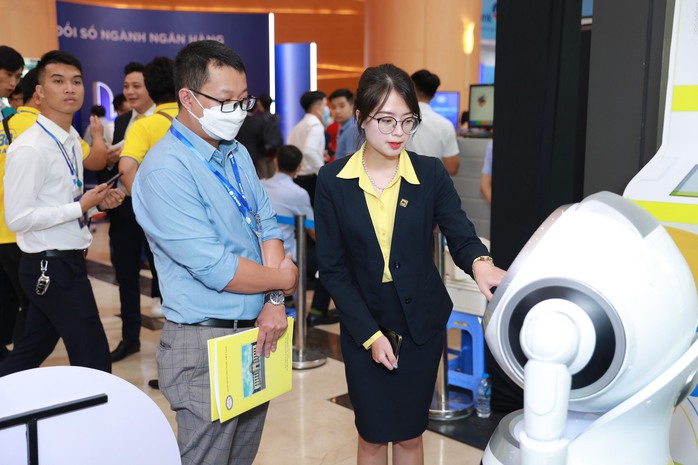 Chuyển đổi số ngành ngân hàng: Nam A Bank “trình làng” nhiều công nghệ ưu việt - Ảnh 3. Chuyển đổi số ngành ngân hàng: Nam A Bank “trình làng” nhiều công nghệ ưu việt - Ảnh 3.
