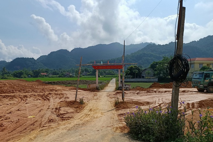 Một huyện ở Thanh Hóa nắn cong đường làng khi làm khu dân cư - Ảnh 1.