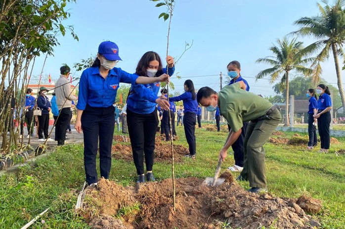 Không ngừng phấn đấu vào Đảng - Ảnh 2.