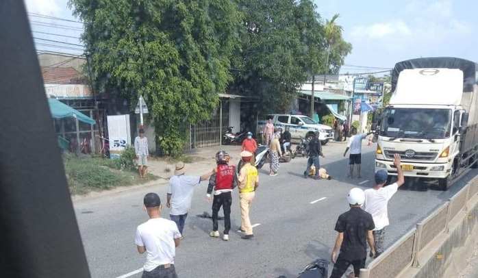 Một CSGT ở Quảng Nam bị tông trọng thương - Ảnh 1.