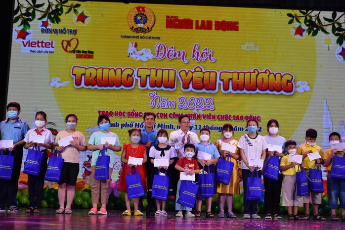 Ấm áp Chương trình Đêm hội “Trung thu yêu thương” - Ảnh 6.