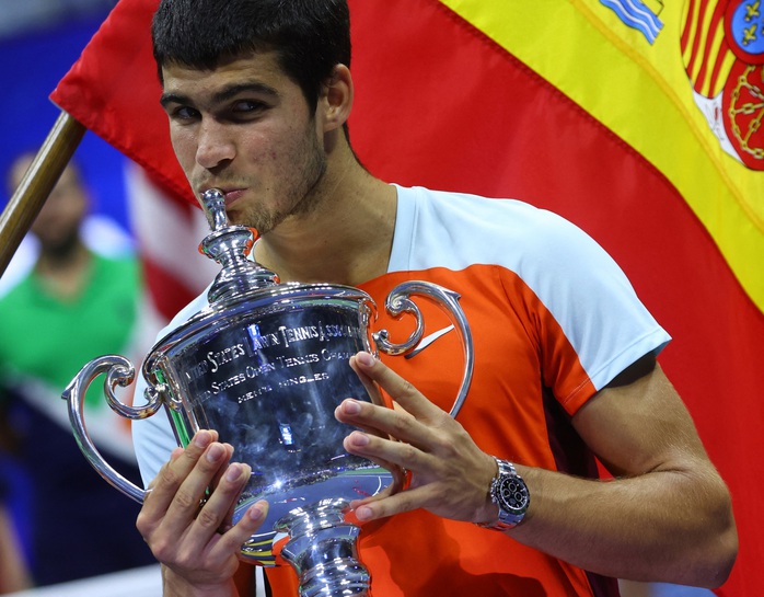 Carlos Alcaraz đăng quang US Open 2022 ở tuổi 19 - Ảnh 5.