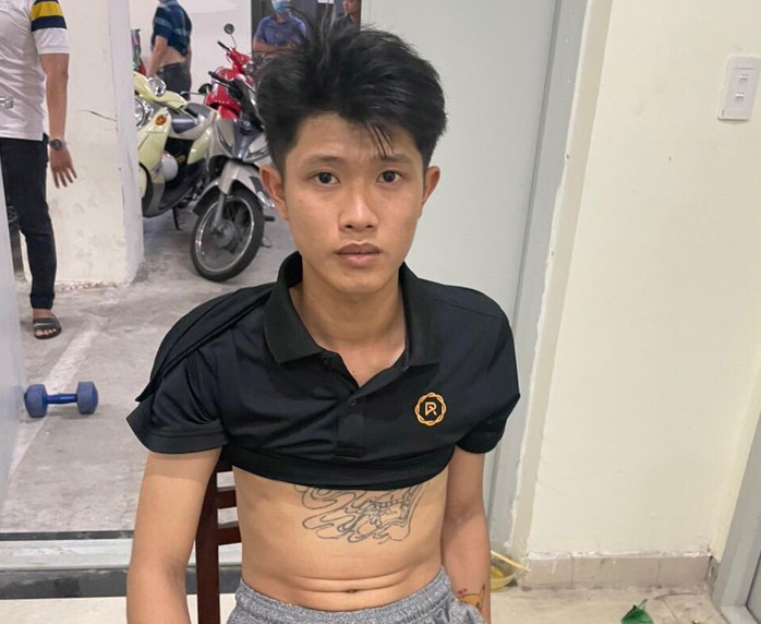 Nam thanh niên tông gãy chân trung úy CSGT Đà Nẵng khi bị yêu cầu dừng xe - Ảnh 1.