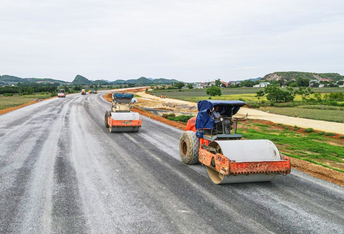 Đề xuất chia làm 30 gói thầu dự án cao tốc Bắc - Nam giai đoạn 2021 - 2025 - Ảnh 1.