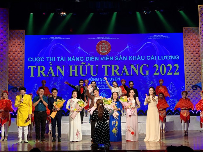 NSƯT Thu Vân và Nguyễn Văn Khởi khuấy động cuộc thi tài năng Trần Hữu Trang - Ảnh 4.