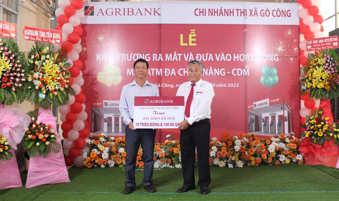 Agribank Tiền Giang đưa vào hoạt động CDM thứ 6 tại thị xã Gò Công - Ảnh 2.