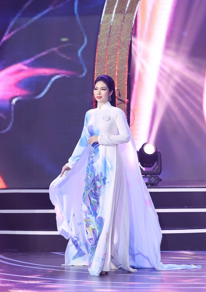Khương Phương Anh đăng quang Hoa hậu Thương hiệu Việt Nam 2022 - Ảnh 8.