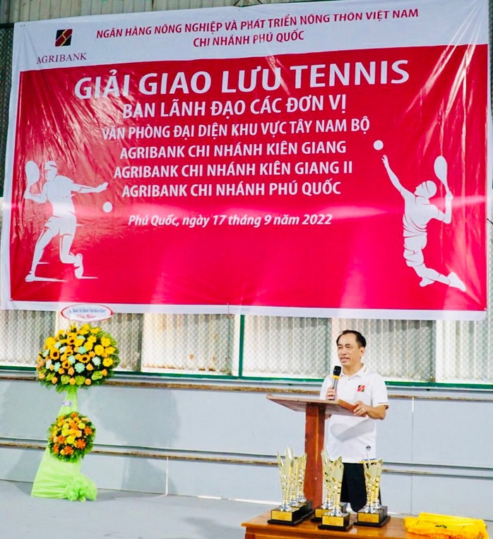 Sôi nổi giải giao lưu tennis Agribank Chi nhánh Phú Quốc - Ảnh 1.