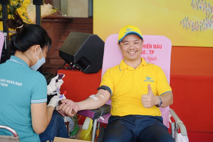 Ngày Hội đỏ 2022: Nam A Bank gửi trao giọt máu yêu thương đến nhiều bệnh nhân - Ảnh 2. Ngày Hội đỏ 2022: Nam A Bank gửi trao giọt máu yêu thương đến nhiều bệnh nhân - Ảnh 2.