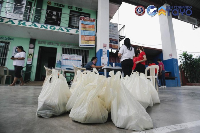 Siêu bão Noru đổ bộ Philippines, mang theo sức mạnh bùng nổ - Ảnh 11.