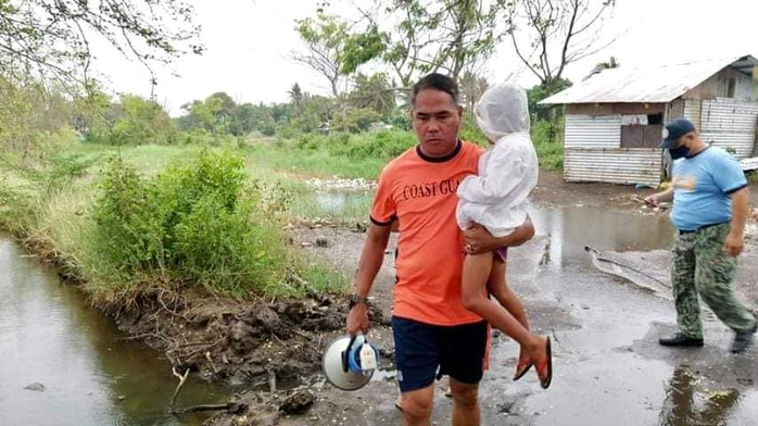 Siêu bão Noru đổ bộ Philippines, mang theo sức mạnh bùng nổ - Ảnh 12.