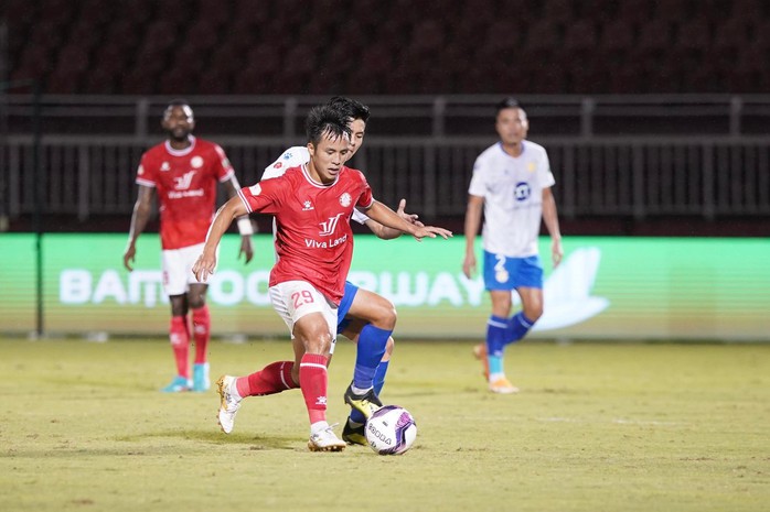 CLB TP HCM nguy cơ rớt hạng sau trận thua Nam Định trên sân nhà - Ảnh 4.